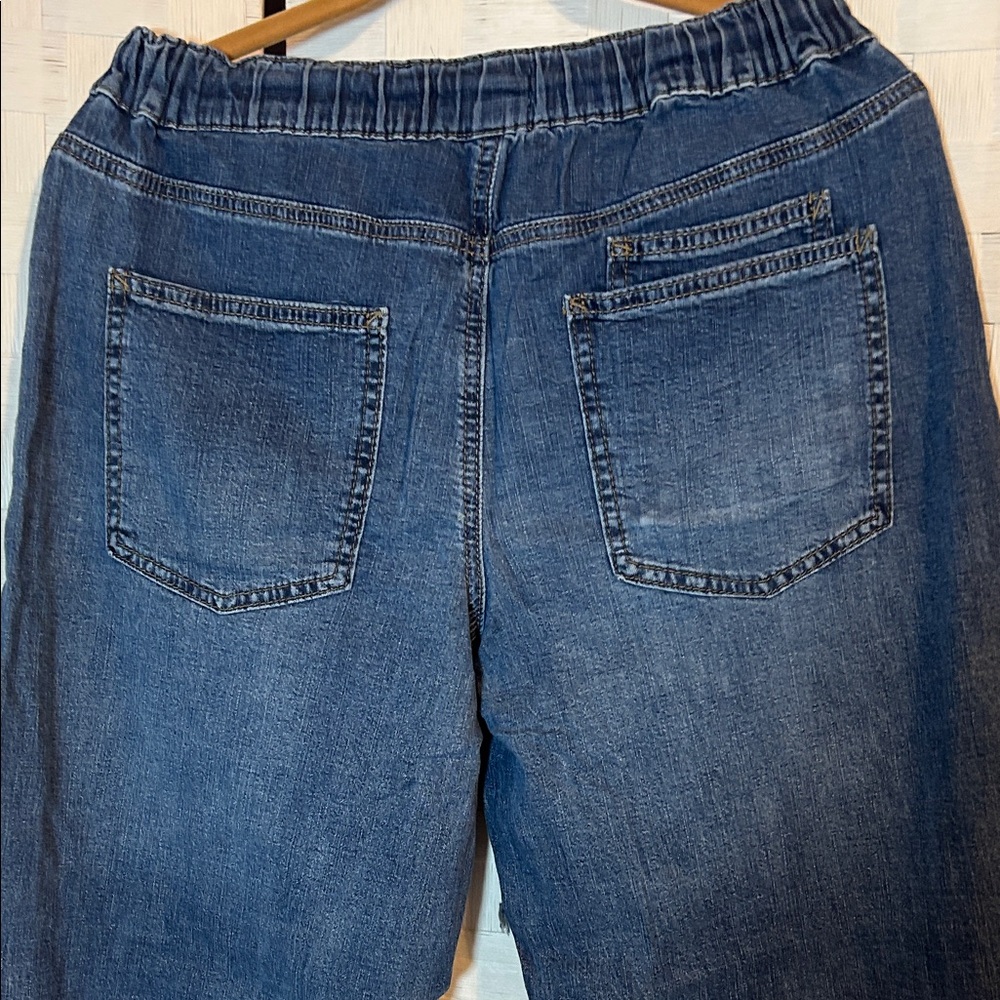 Maurices  Barrel leg Jeans with Pockets - Picture 6 of 7